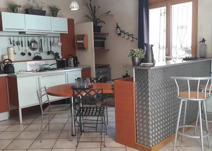 Joli Loft Dans Village Pittoresque * Péret