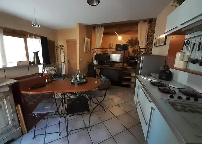 Joli Loft Dans Village Pittoresque Appartement