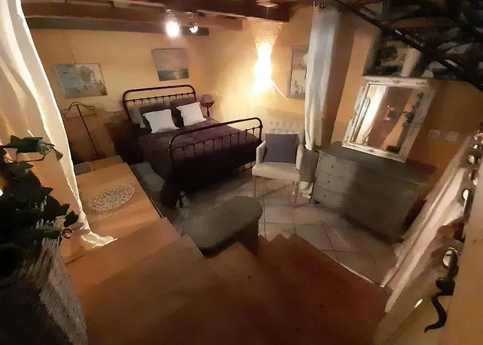 Appartement Joli Loft Dans Village Pittoresque Péret
